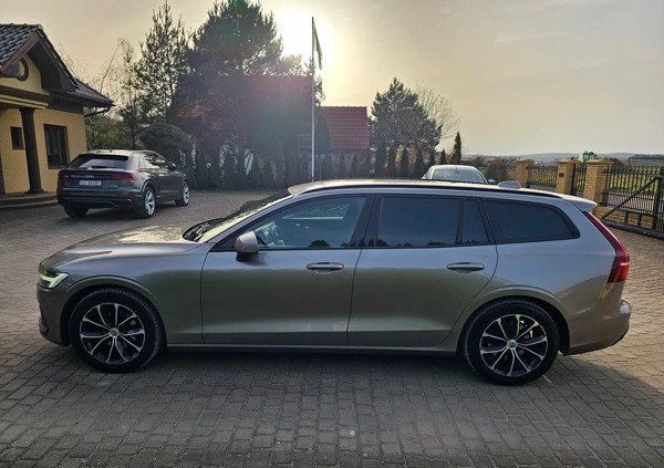 Volvo V60 cena 82900 przebieg: 249600, rok produkcji 2019 z Chojnice małe 529